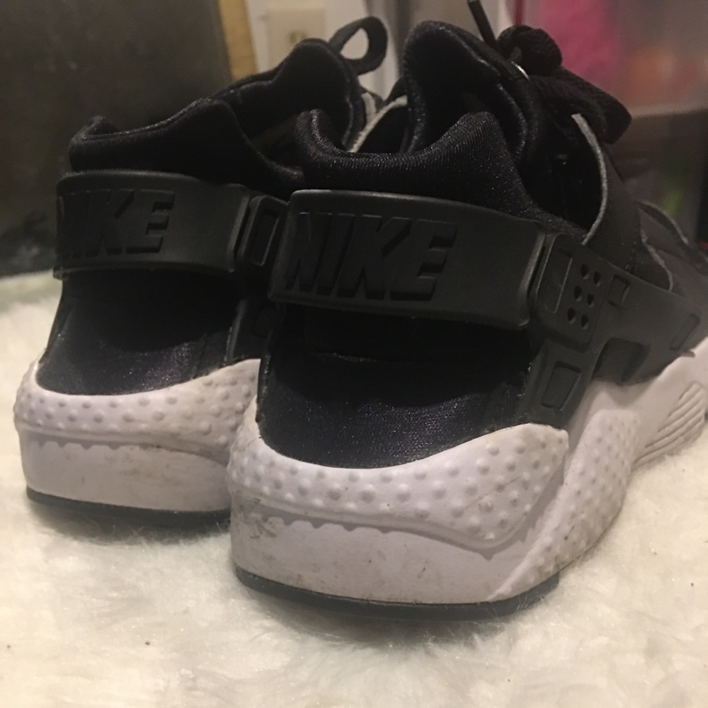 Nike - Picture 2 of 2